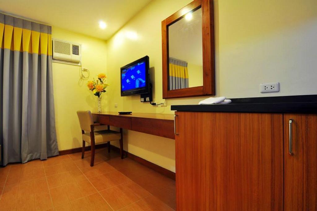 The Well Hotel Cebu Buitenkant foto