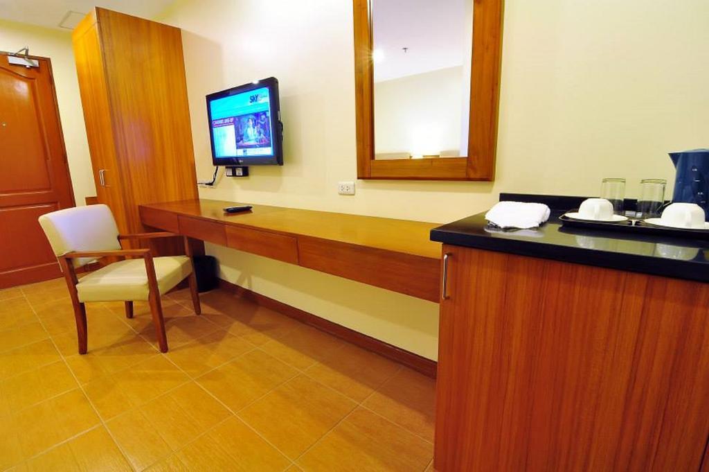 The Well Hotel Cebu Buitenkant foto