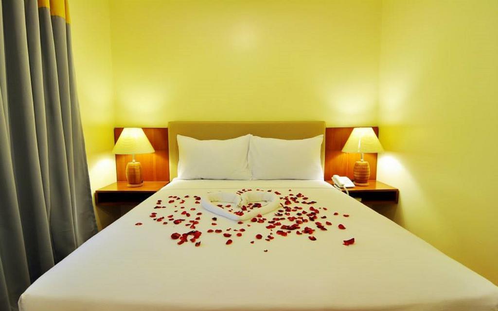 The Well Hotel Cebu Buitenkant foto