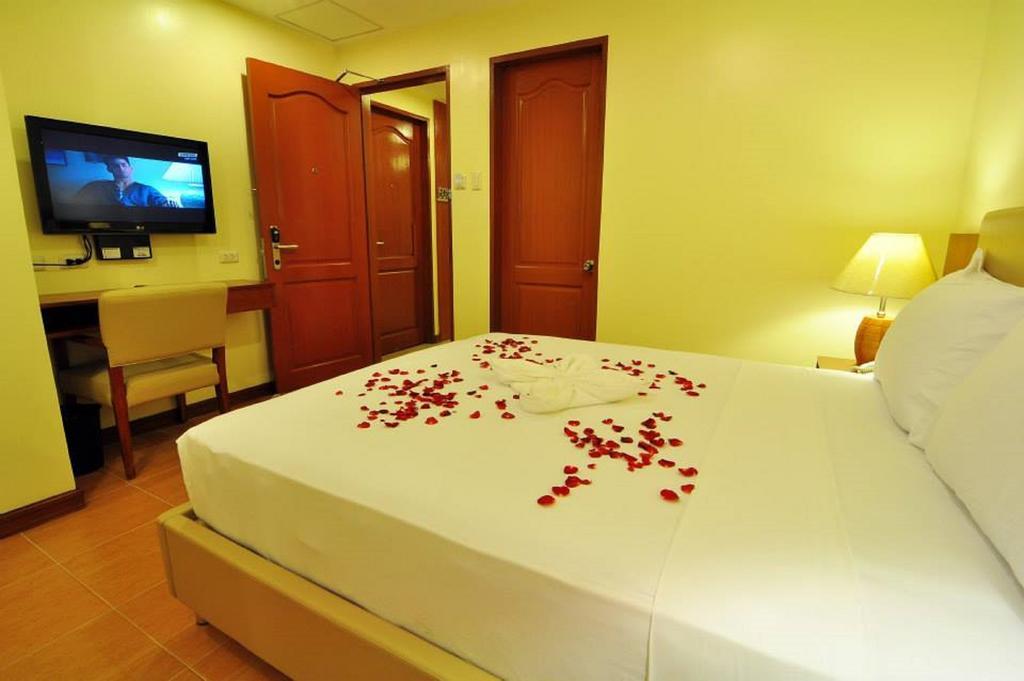 The Well Hotel Cebu Buitenkant foto