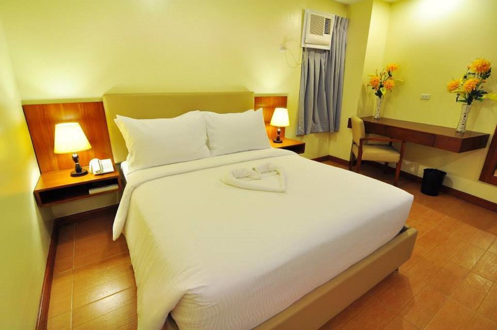 The Well Hotel Cebu Buitenkant foto