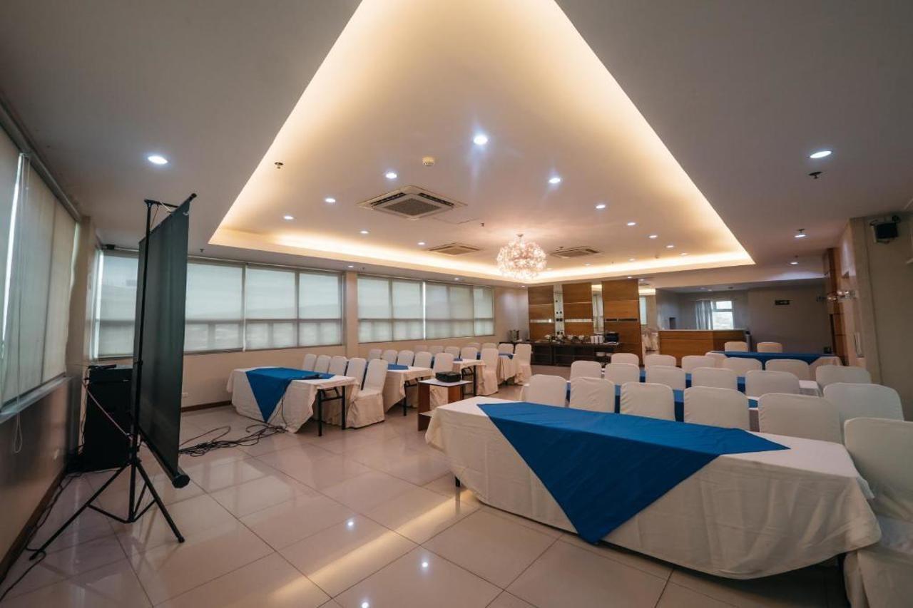 The Well Hotel Cebu Buitenkant foto