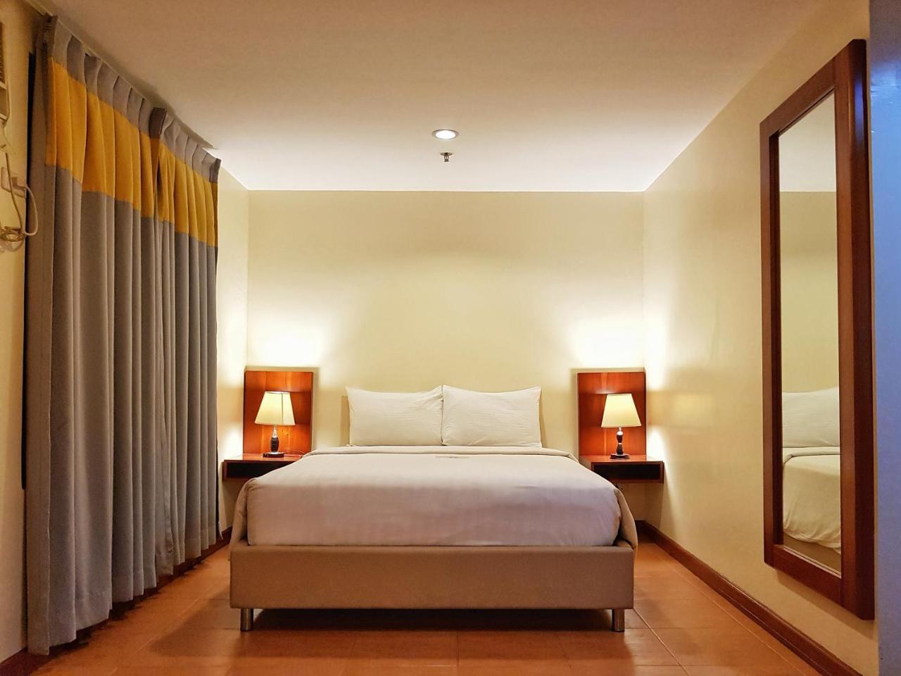 The Well Hotel Cebu Buitenkant foto